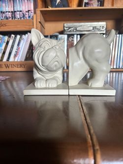 Dog Bookend
