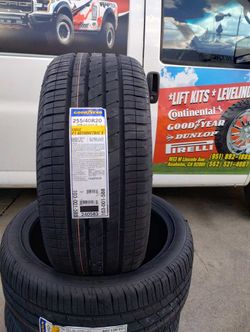Tesla Tires model Y $890 New install mount and balance