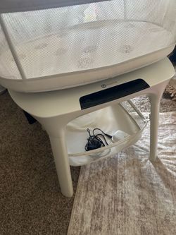 4moms mamaRoo Sleep bassinet