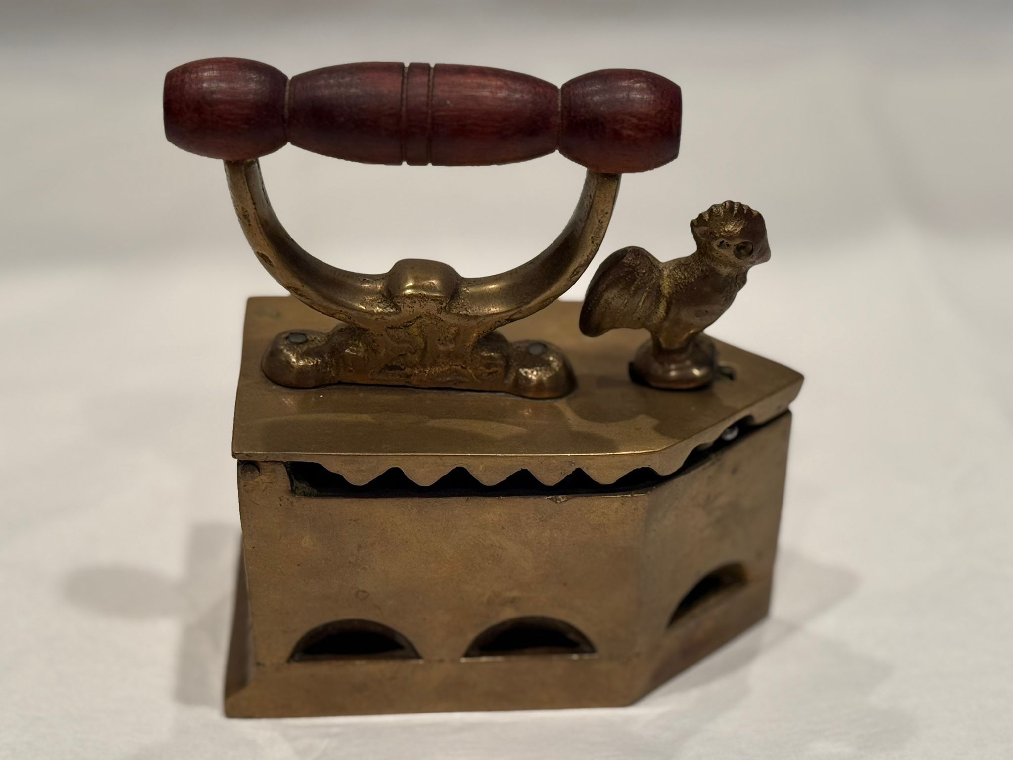 Antique Charcoal Iron Rooster Latch Brass