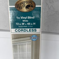 Hampton Bay 1 in. Cordless Vinyl Blind in white