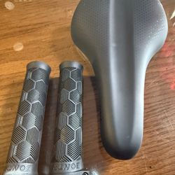 MTB Saddle And Grips Black New 