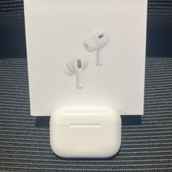 *SEND BEST OFFER * Airpods Pro 2nd Generation With White Case