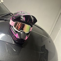 Women’s medium ATV helmet
