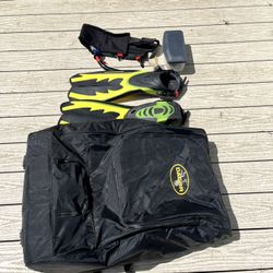 Dacor Diving Backpack Bag - Includes Fins, Booties, Snorkel, Mask