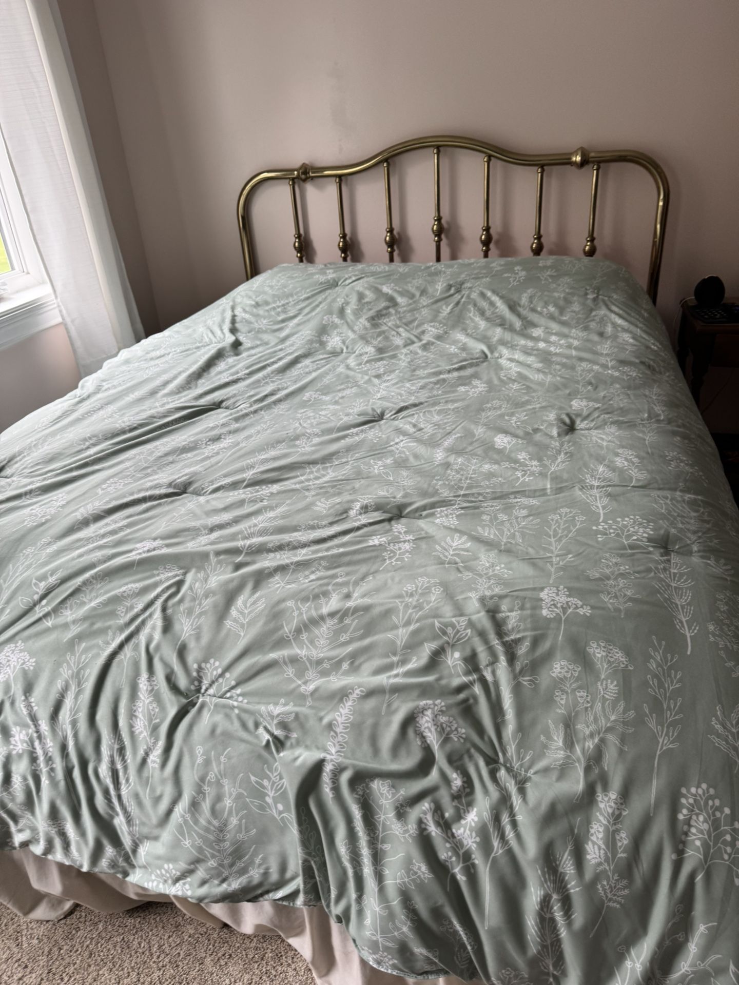 Queen Bed