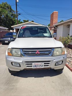 2001 Mitsubishi Montero
