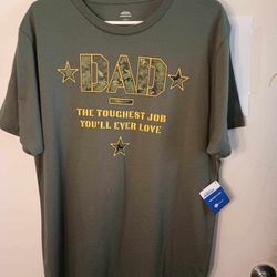 DAD THE TOUGHEST JOB YOU'LL EVER LOVE  T-shirt Size L