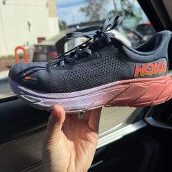 Hoka Arahi Size 6.5