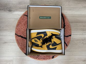 Air Jordan 1- Pollen Size 10