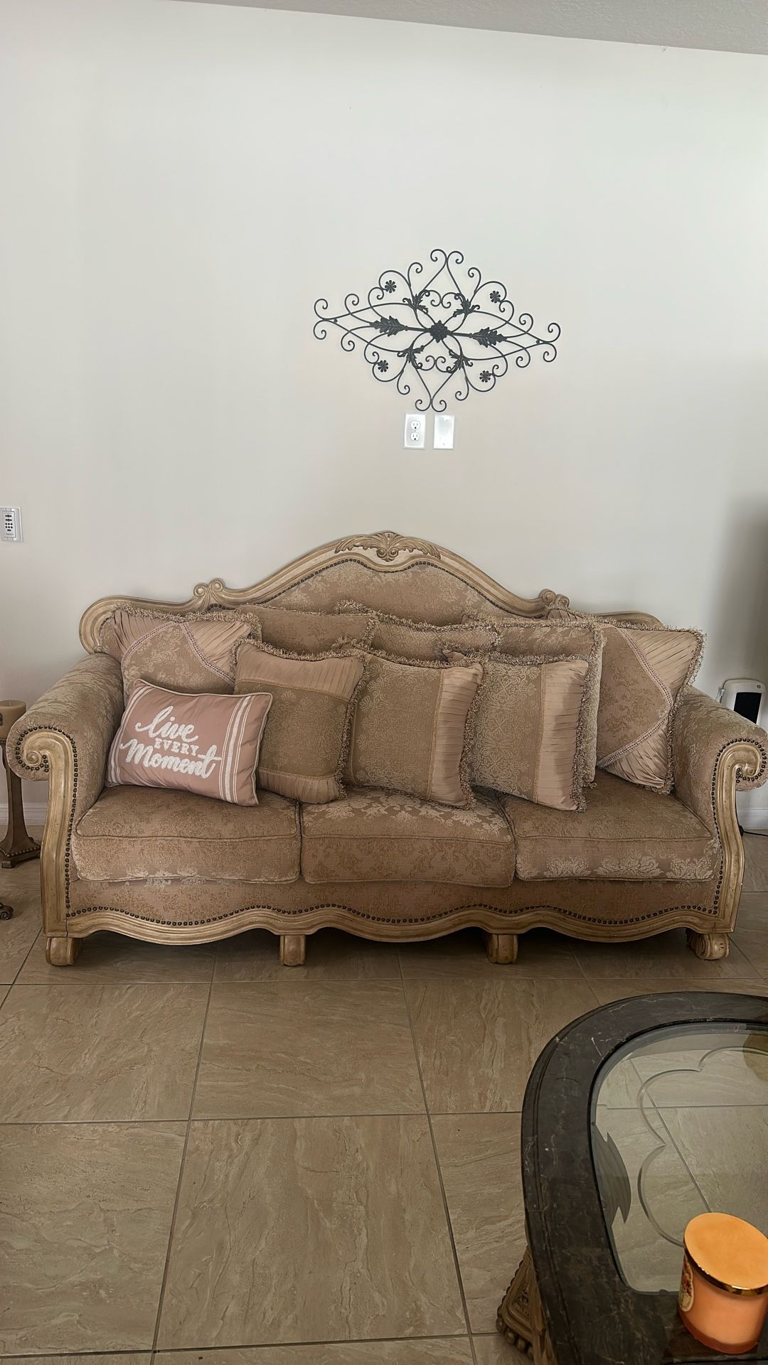 Sofá y Loveseat estilo Vintage. (Butaca Free)