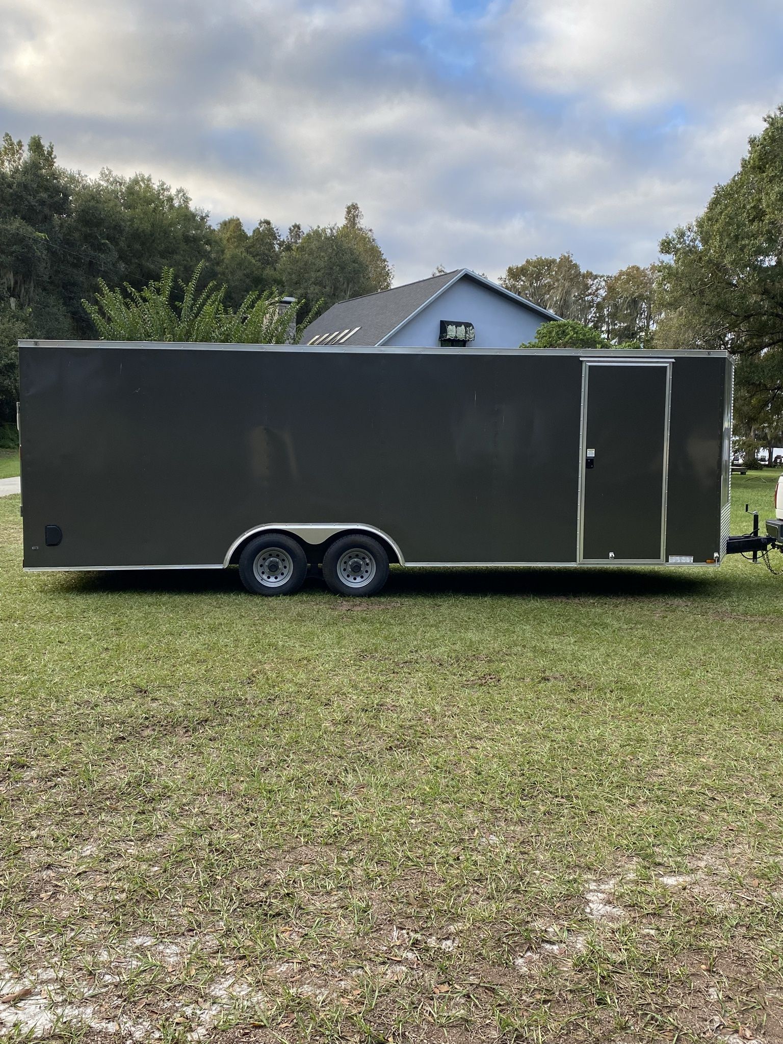 8.5’ X 24’ V Nose Tandem Axle Diamond Cargo Trailer