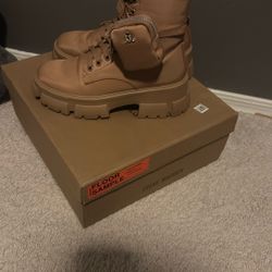 Steve Madden Boots