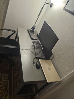 Office chair and table