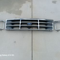 1996 Ford F-150 Crome front grill and headlights assembly 