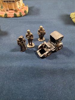 ‘The American Collection’ Miniature Metal Figurines Set with Vintage Car