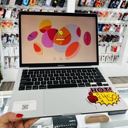 MacBook Pro 13 Inch 2020 256gb 8gb ram I5 
