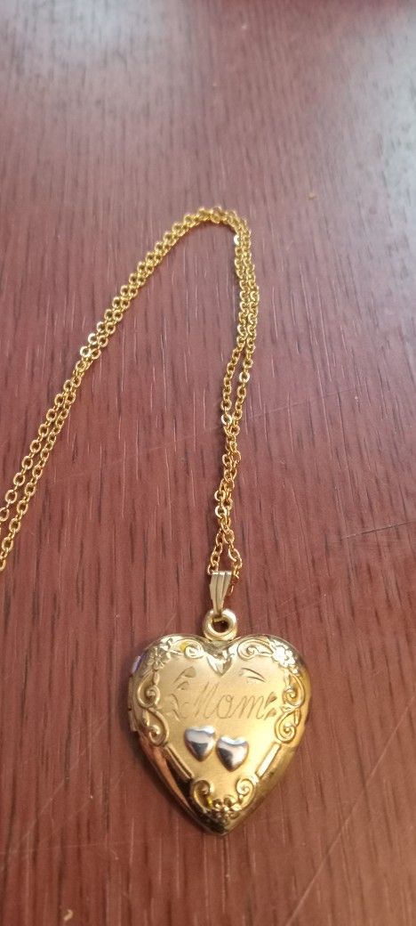 Mom Necklace Locket