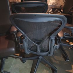 Herman Miller Aeron Posturefit Size B