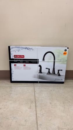 DELTA EVERLY TWO HANDLE KITCHEN FAUCET