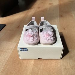 Chicco Baby Ballerinas/Shoes (size 2.5)