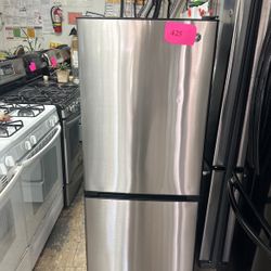 GE Fridge Stainless Steel  Bottom  Freezer.