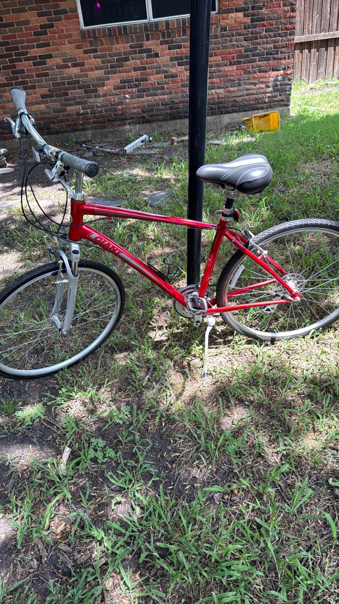 Like new. Giant. Brand