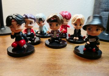 BTS Bangtan Boys Kpop Chibi Figurines SetTinyTAN "MIC Drop" Inspired Mini Figure
