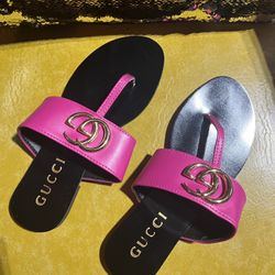 Hot Pink Gucci Thong Sandals – Gold GG Logo