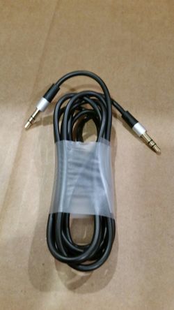 4ft auxiliary cable/cord.