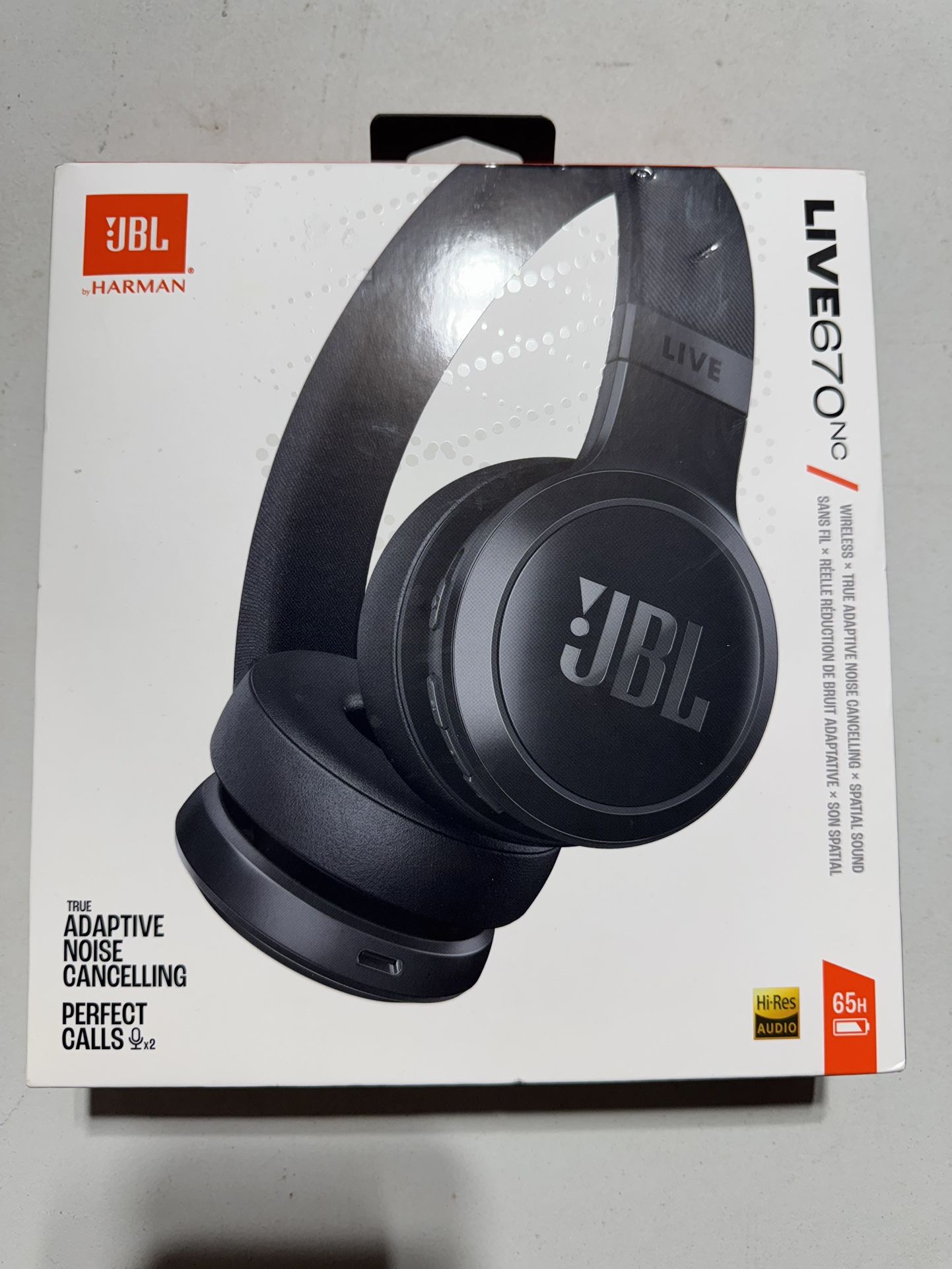 JBL Live 670 NC Headphones