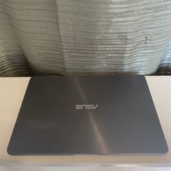 Asus Hyperthreaded 8th Gen i7 Laptop with 2 GB Graphics and 500 GB SSD 