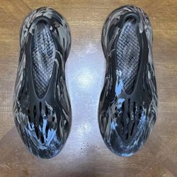 Adidas Yeezy Foam Runner MX Cinder Brown Blue Size 12