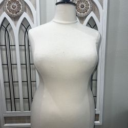 Plus Size Rolling Base Mannequin 