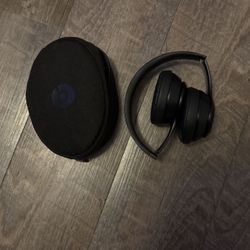 Black Beats Solo3 Wireless On-Ear Headphones