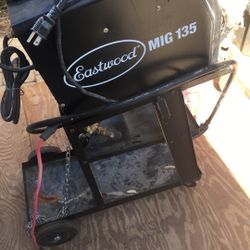 0 Hours Mig Welder 135 Great first Beginning Welder To Have With Cart $499.00 