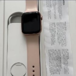 Apple Watch SE 40mm (2020; Rose Gold)