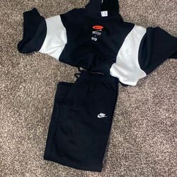 Nike Sweatsuits