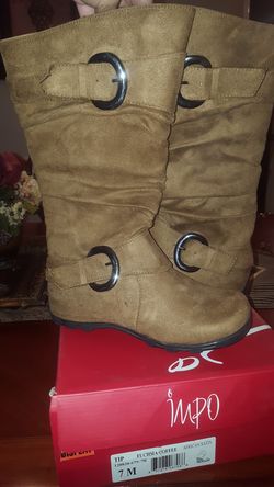 Winter boots-Taupe color Size 7M