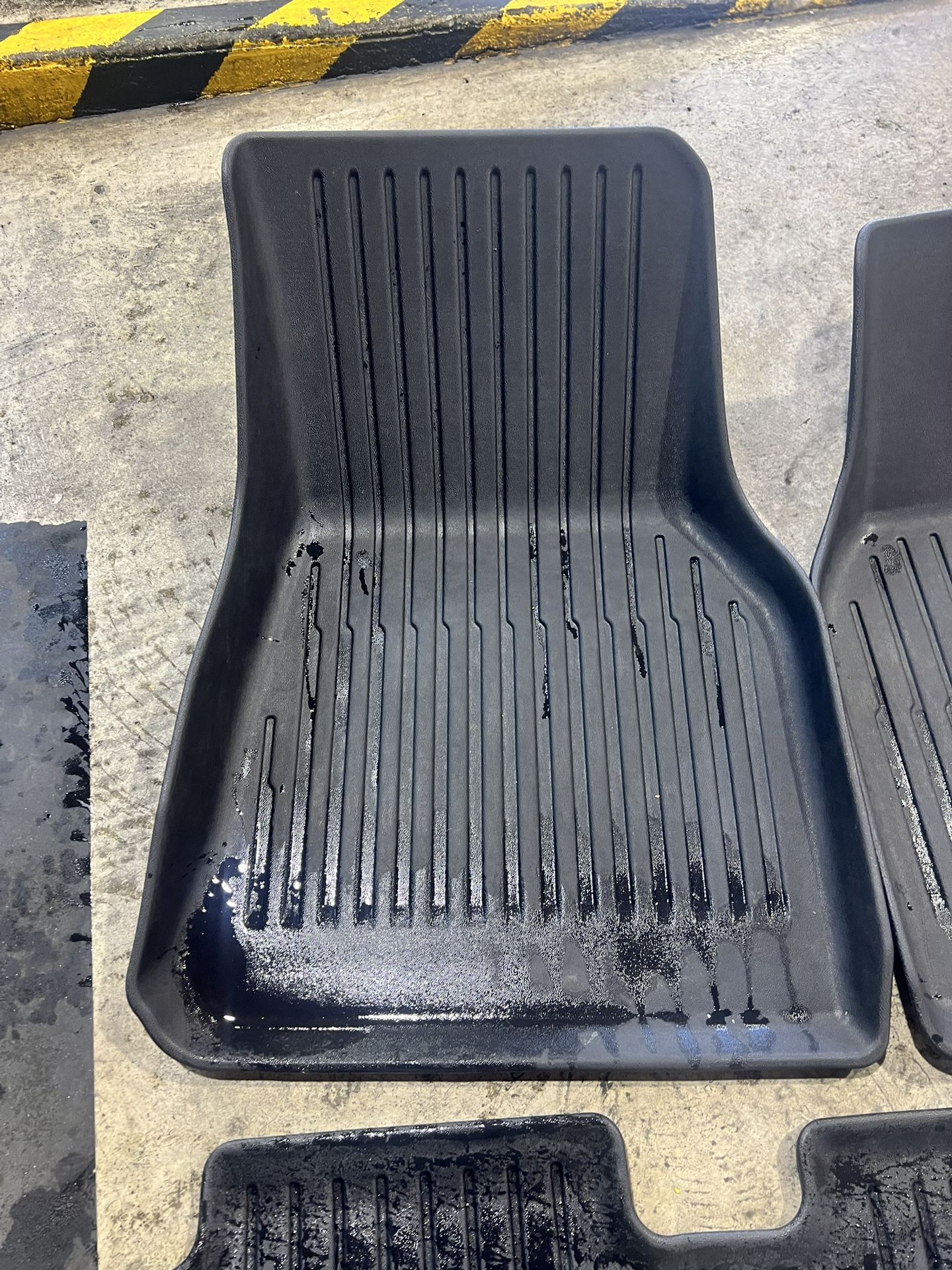2024 Tesla Model Y Rubber Mats 
