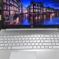 HP Laptop 15” 12GB SSD