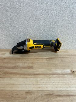 Dewalt 20V XR 4-1|2 Angle Grinder New Never Used (Nueva)