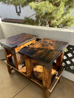 2 Tables ( Coffee Table / Bedside )