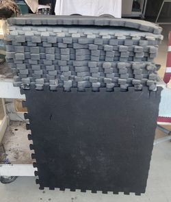 Floor Mats. 25 Peices. 2'×2'. Covers 30 Sq. Feet. Very Good Condition.