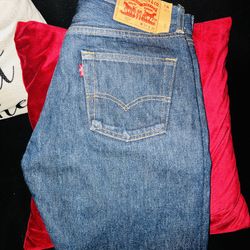 Men’s Levi’s 501 Original -$50