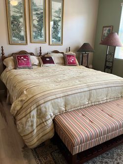 King Bed Complete Set – Mattress, Frame, Bedding Included!
