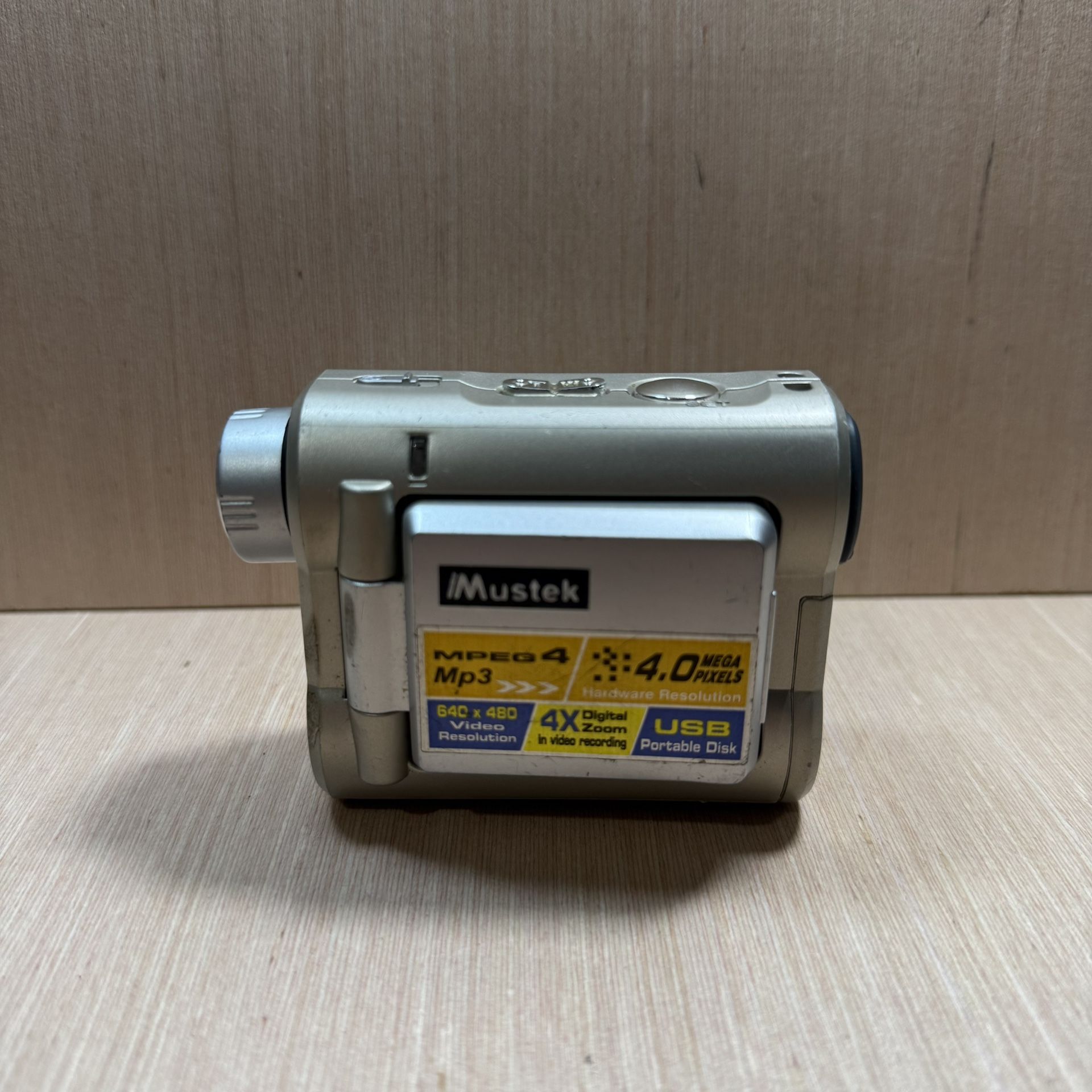 Mustek camera MPEG 4-4.0MP Model DV3500 Tested Working Good w/MemCard Preowned! 