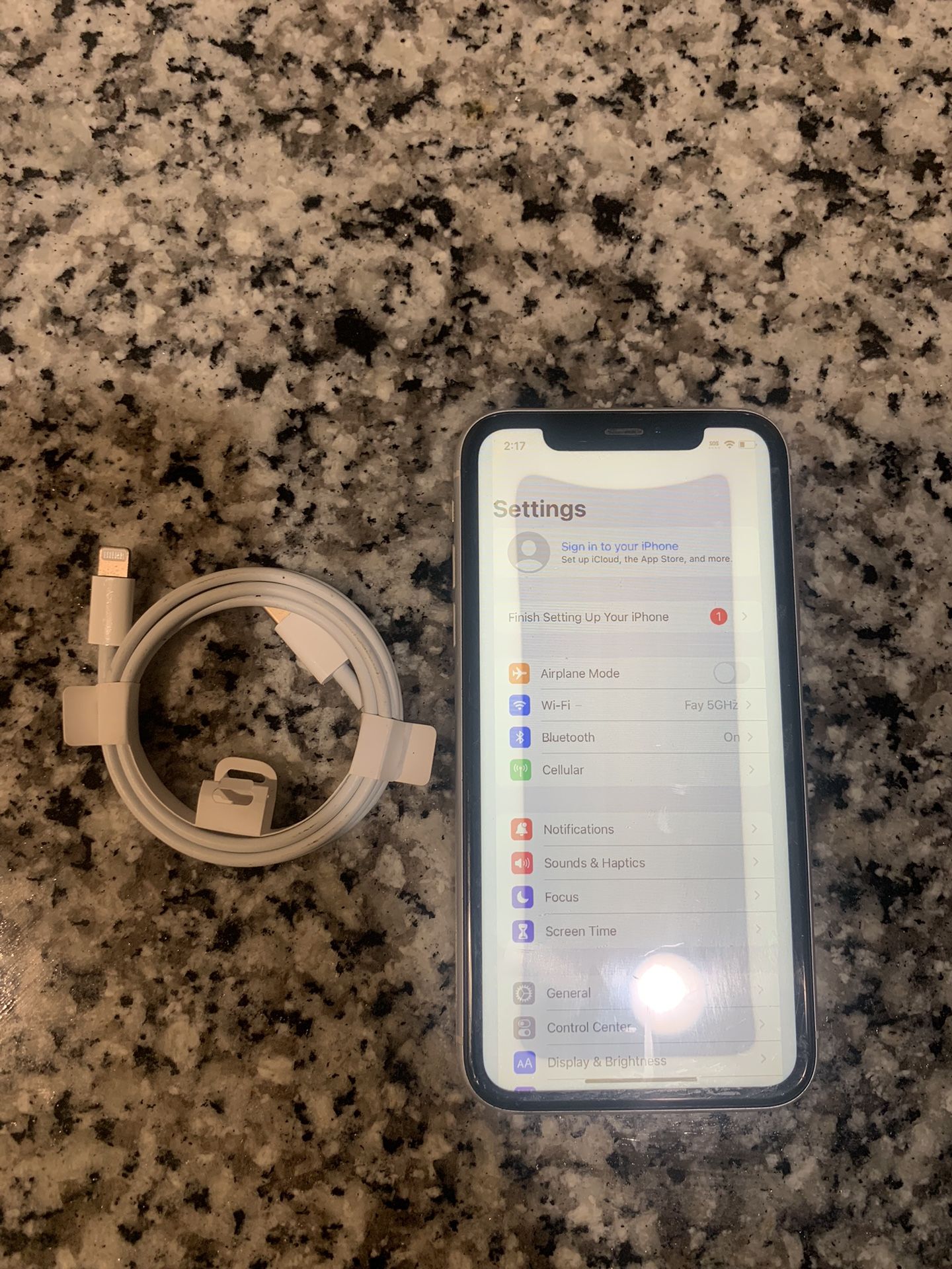 iPhone Xr 128 GB cricket