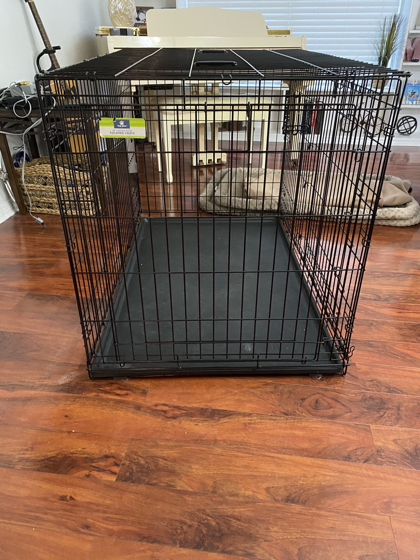 Extra large dog crate and accessories