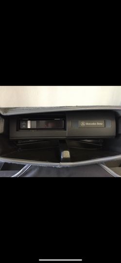 Mercedes-Benz 6-Disc Cd Player